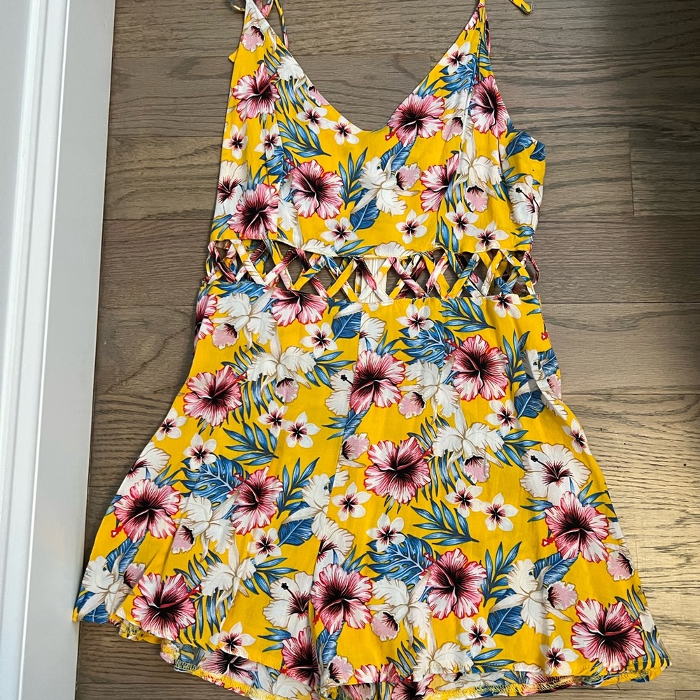 Seek summer romper - wore only once - perfect condition
